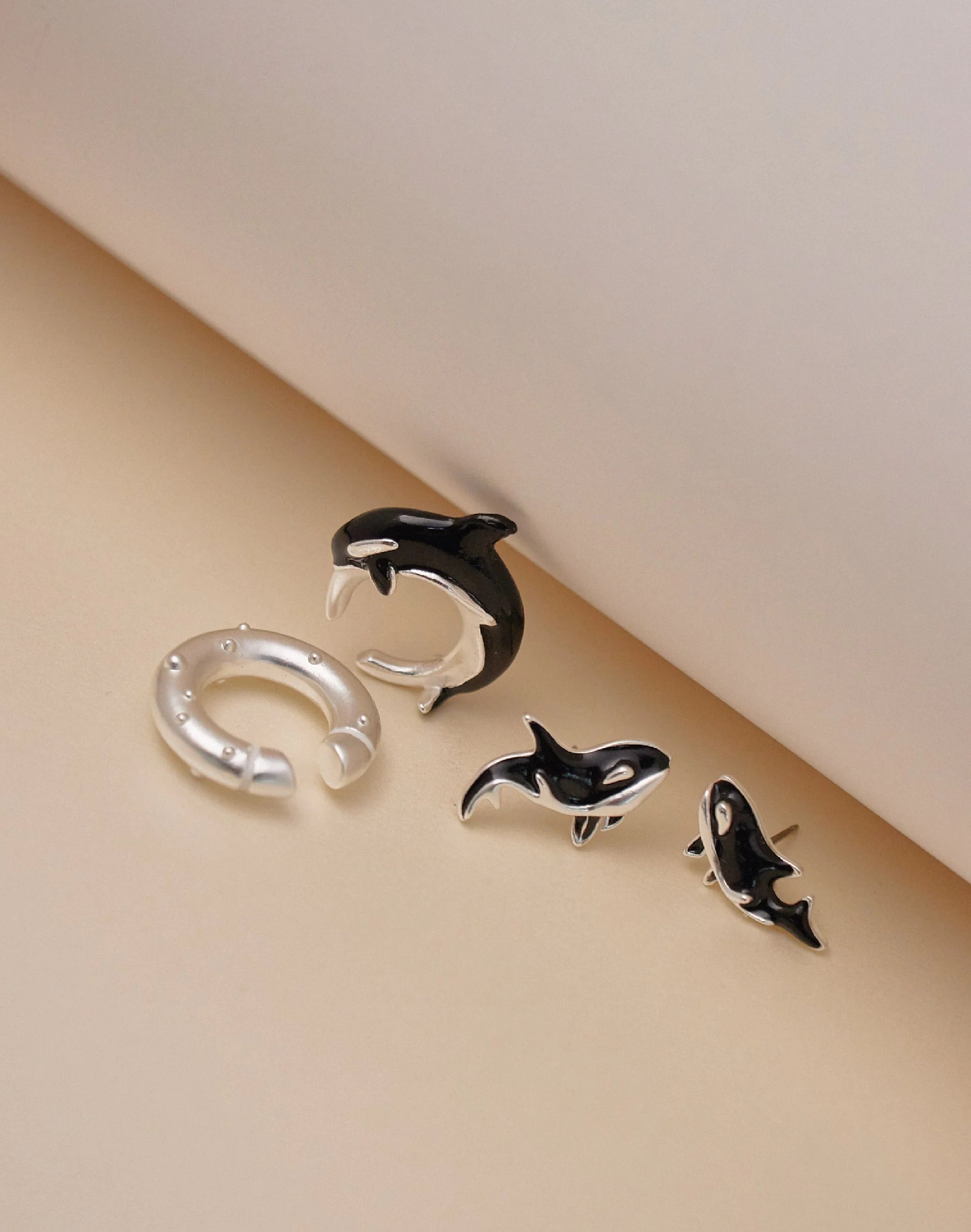 Set of 3 Earrings Free Willy